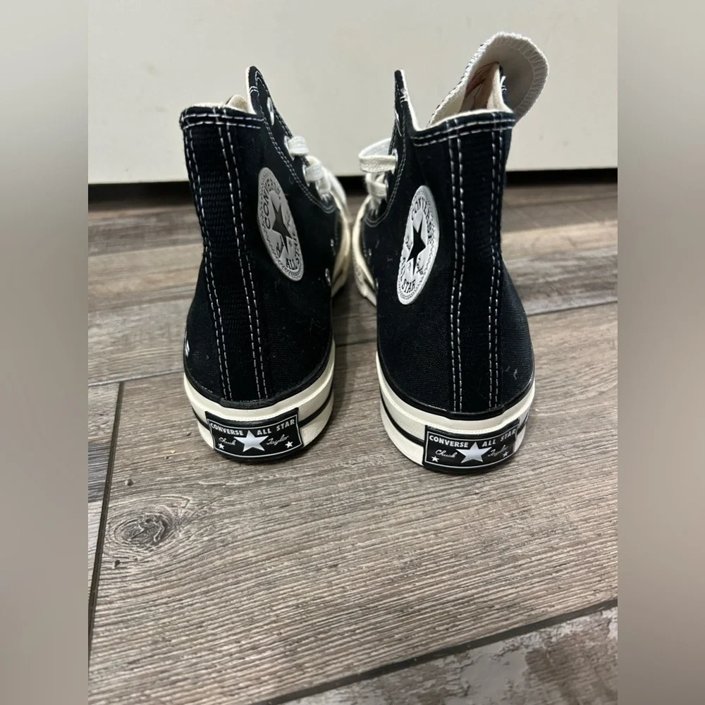 ⛳️ Top Golf Limited Edition Chuck Taylor Hi Top Converse Black & White